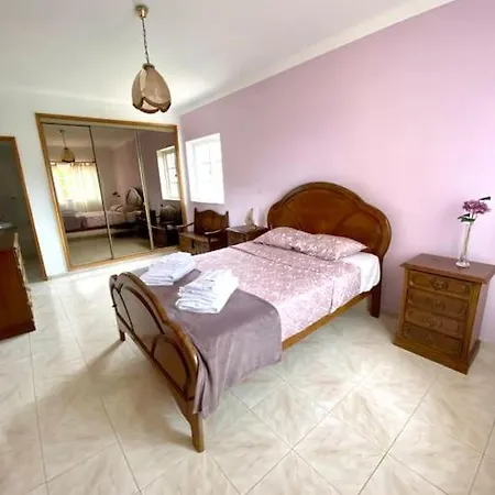 Moradia Penina V3 بيت للعطل *